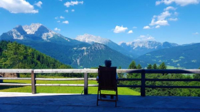 2 Bergpanorama mit Blick ins Tal für absolute Nichtraucher